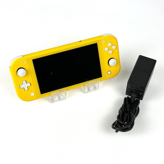 Restored Nintendo Switch Lite Handheld Gaming Console, Yellow, 32GB (Refurbished)