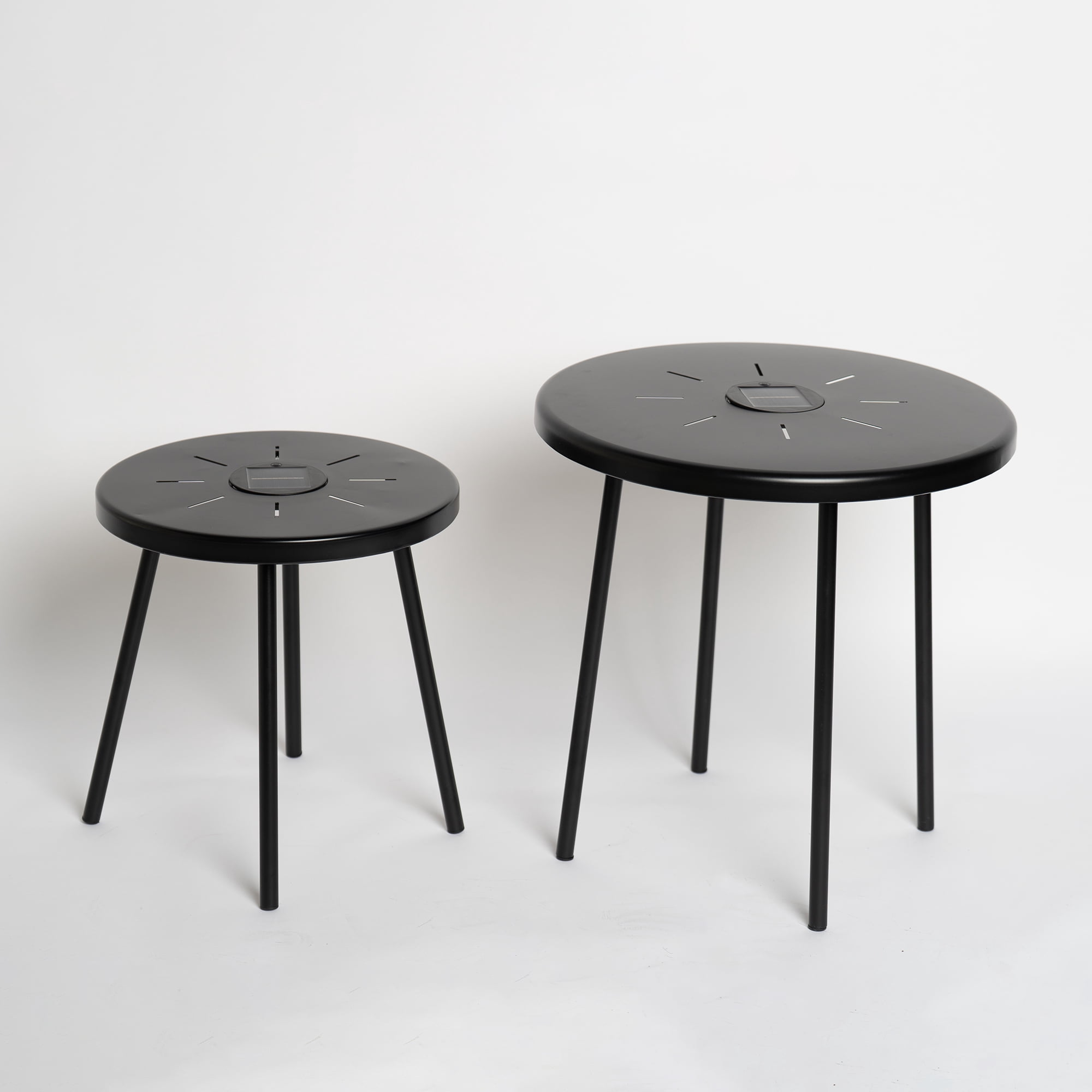 2-Pack Solar Powered Side Table with LED Light, Nesting Round End Table, Weatherproof Iron Accent Table for Indoor Outdoor Patio Garden Bedroom