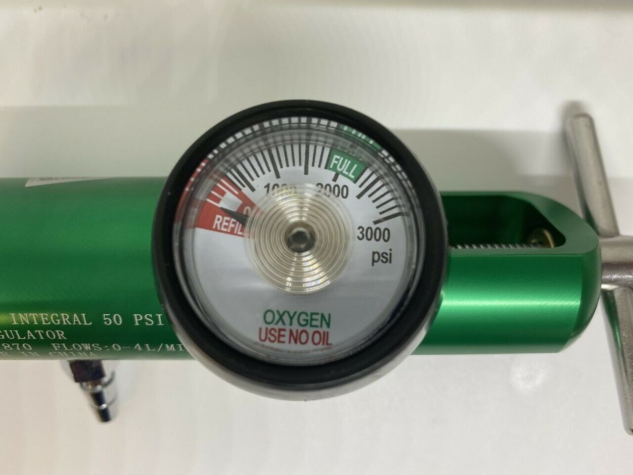 Oxygen Tank Regulator Model 04 LPM. Barb Outlet NEW
