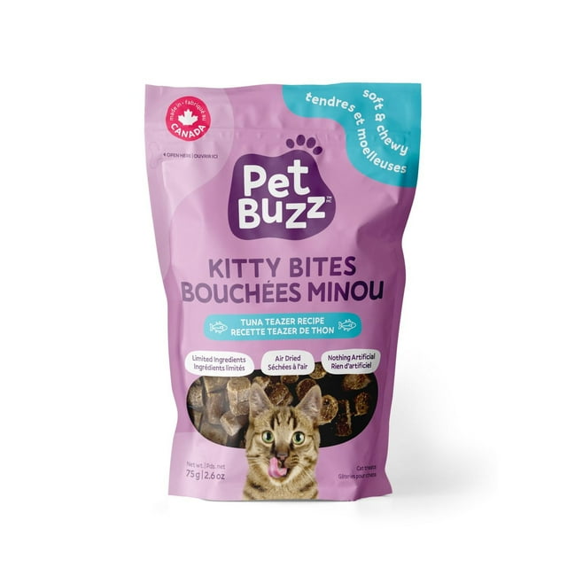 Pet Buzz Kitty Bites, délicieuse recette au thon pour chats, friandises naturelles pour chats, tendres et moelleuses, sac de 75 g/2,6 oz, fabriquées au Canada