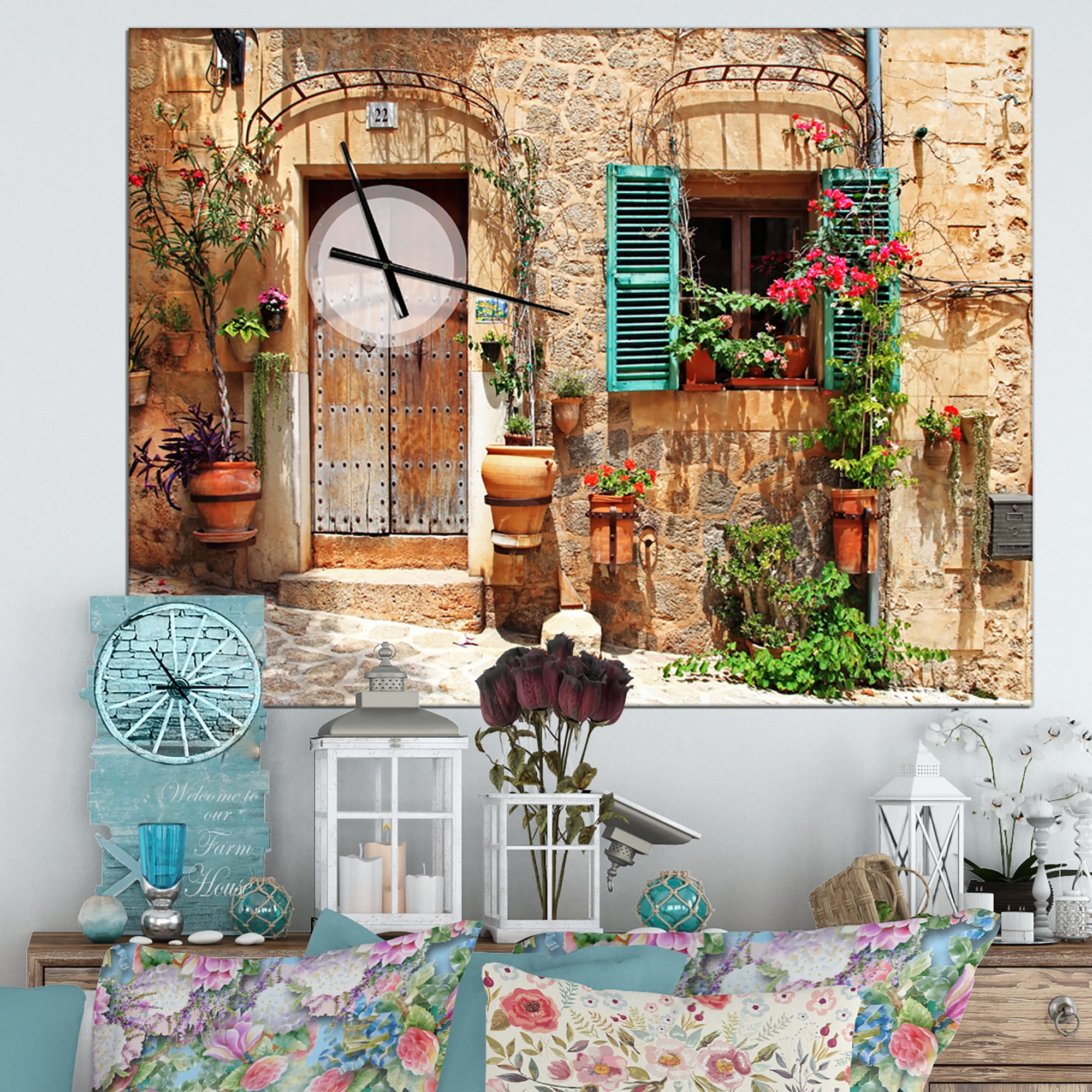 Designart 'Patchwork Pattern with Hearts' Patterned Wall Clock