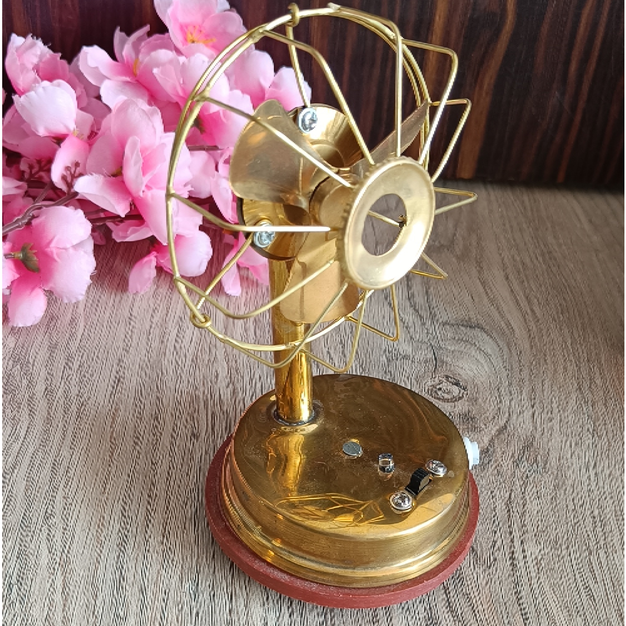 India Meets India Decorative Brass Mini Fan, Golden Color, Collectible Items for Home Décor/Office/Living Room /Bedroom, Brass Décor Item