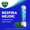 thumbnail image 2 of Inhalador Vick VapoRub alivia rápido la congestión nasal 1 Inhalador, 2 of 6