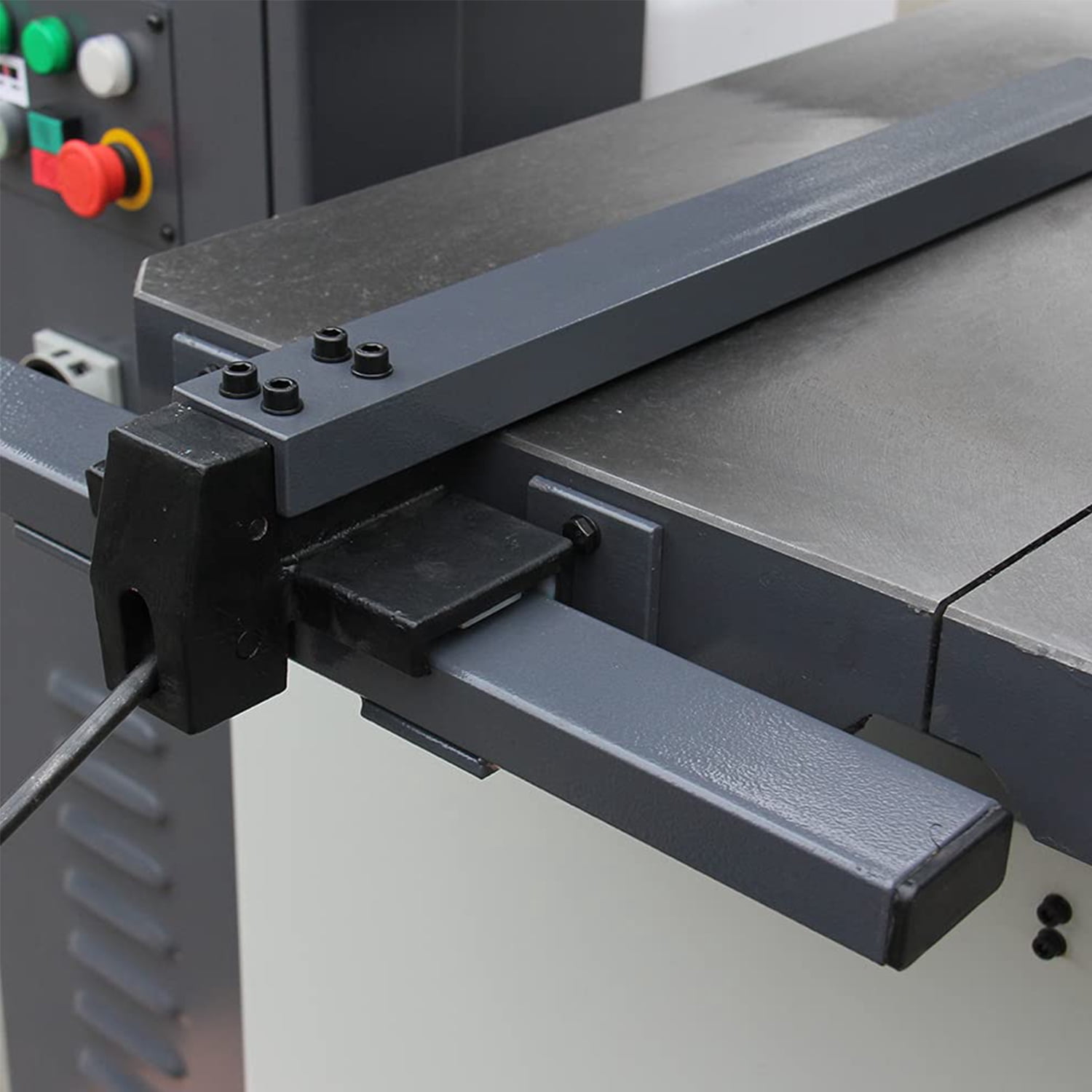 Metal Cutting Band Saw, 16 inch Variable Speed Vertical Band Saw with Work table Can Be Tilted, Fence and Miter Gauge, 220V 1PH, VS1611