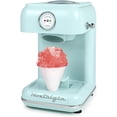 thumbnail image 3 of Máquina para hacer conos de nieve clásica y retro Nostalgia CLSC1AQ para encimera, incluye 1 vaso de plástico reutilizable, 3 of 3