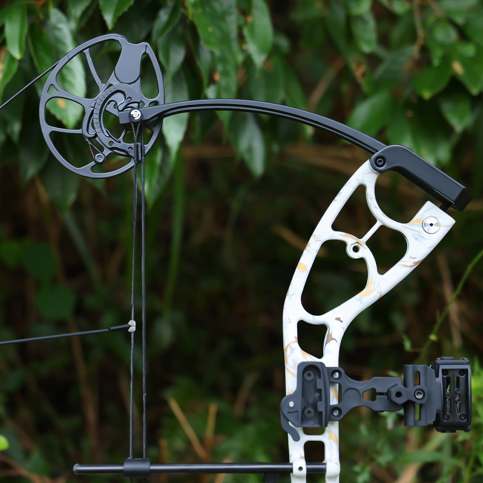 Archery Takedown Recurve Bow 62 inch for Adults, Beginners, Teens & Youth，Right & Left Handed, 20-50lbs Draw Weight ，Wooden Archery Set for Outdoor Target Practice & Hunting