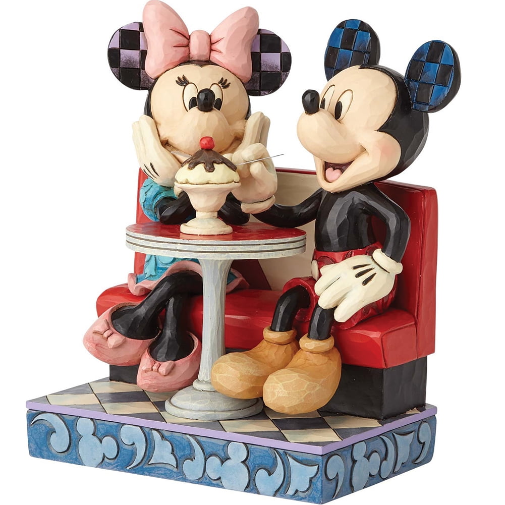 Disney Traditions Minnie Mouse with Heart Mini Figurine