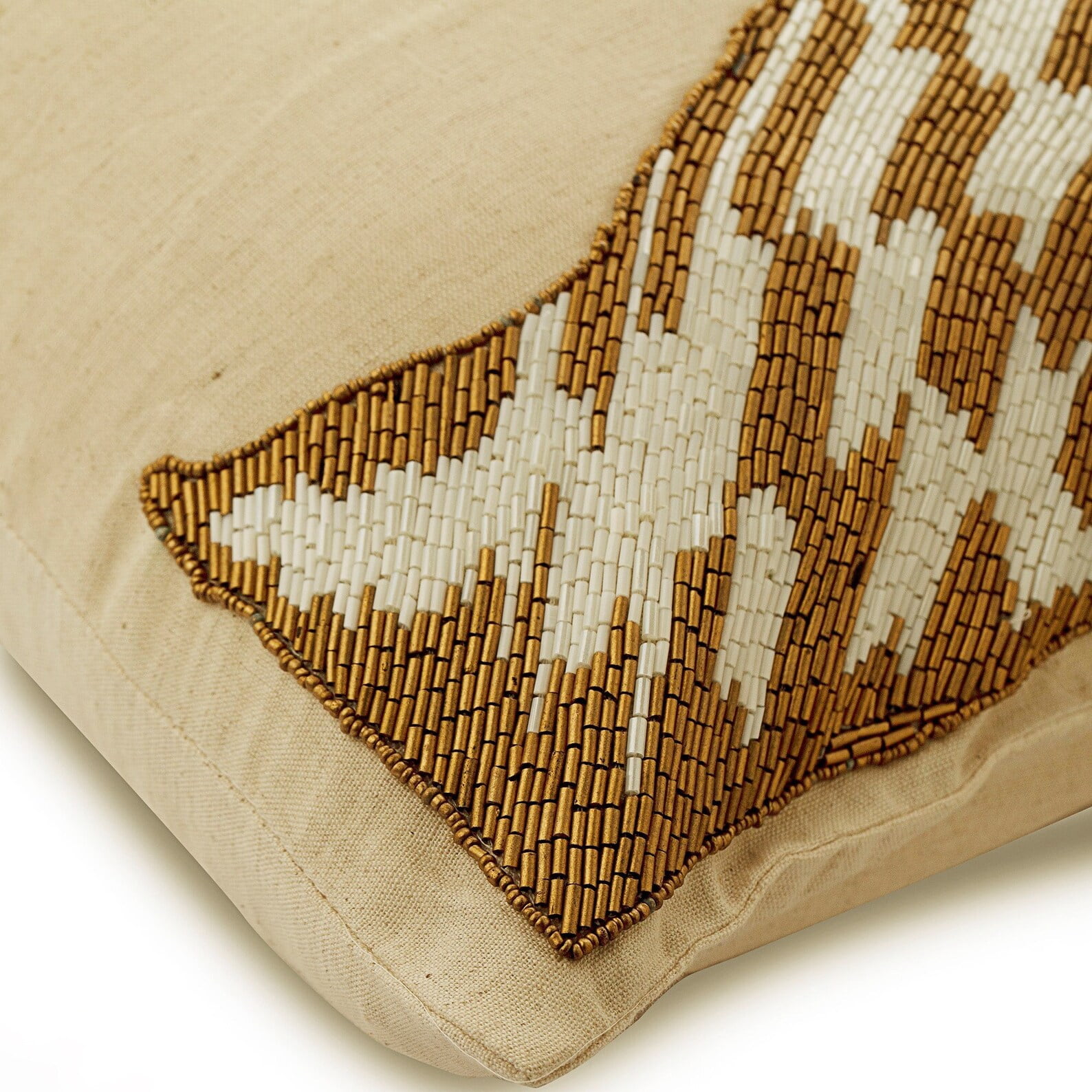 The HomeCentric Pillow Case With Zipper Decorative Animal Print Pillow CoverAccent Couch Sofa Bed Pillow Case Pack of 2 24x24 inch Beige Linen Pillow Cover Bead Embroidered - Giraffe Talk