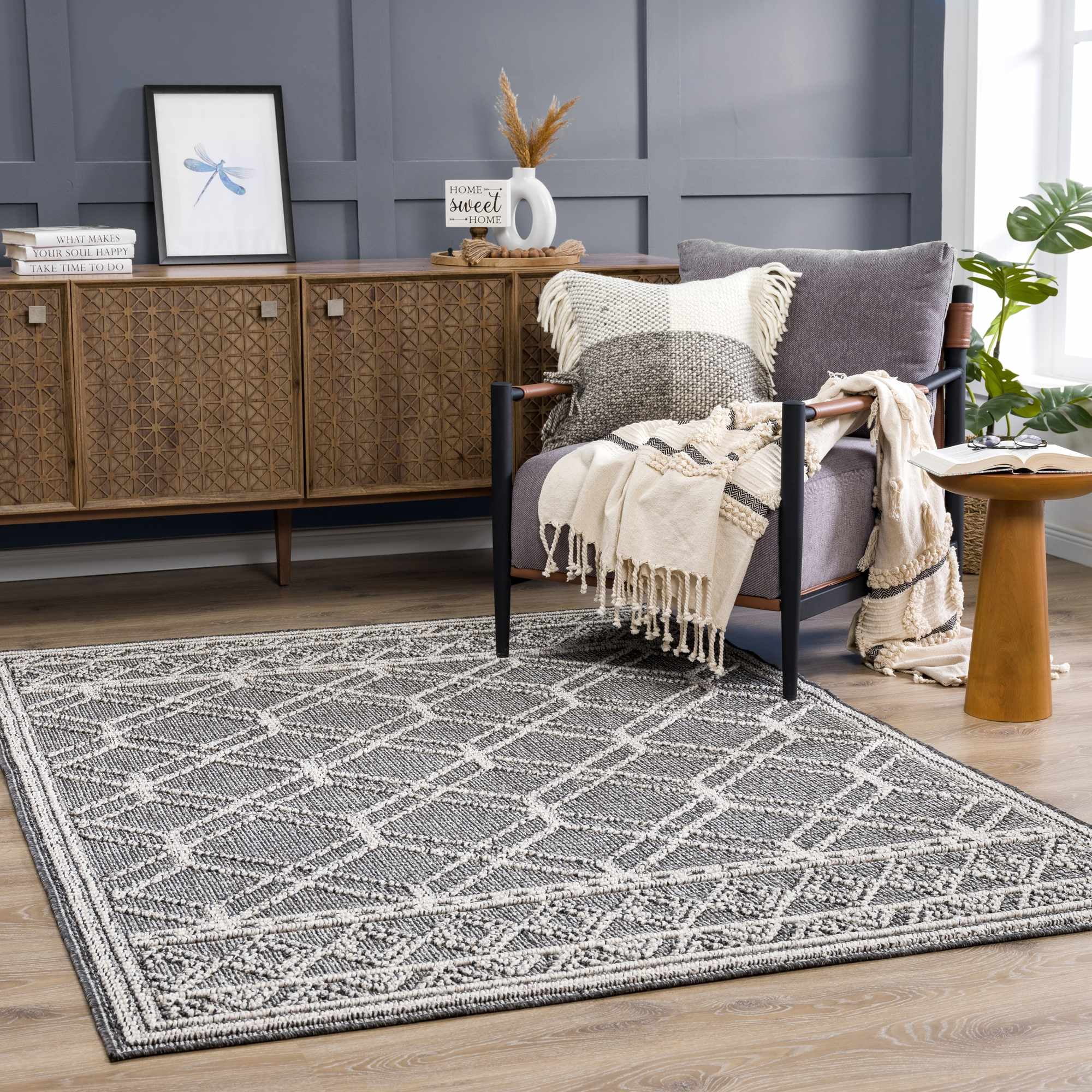 BoutiqueRugs Diah Farmhouse Area Rug - Outdoor Safe - Black, Beige - 2' x 3'