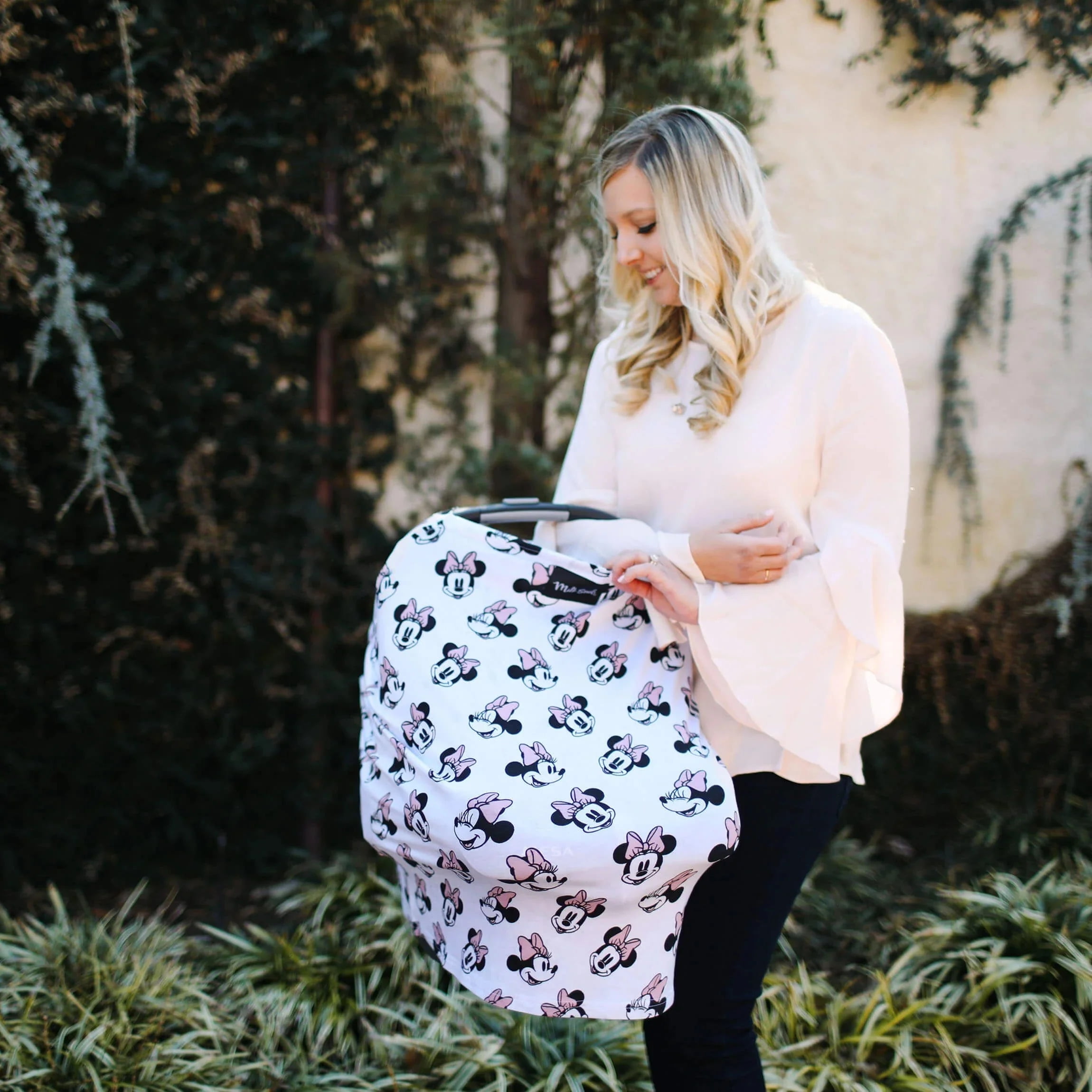 Disney Minnie Mouse 5-in-1 Nursing and Car Seat Cover