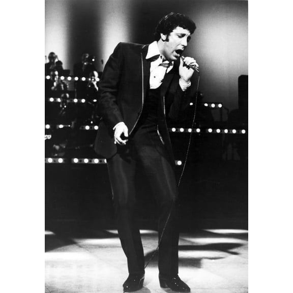 Tom Jones singing Photo Print (8 x 10)