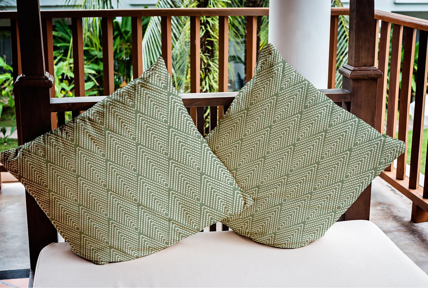 20" x 20" Simply Daisy Lifeflor Diamond Polyester Indoor/Outdoor Pillow, Muted Green Qty 1
