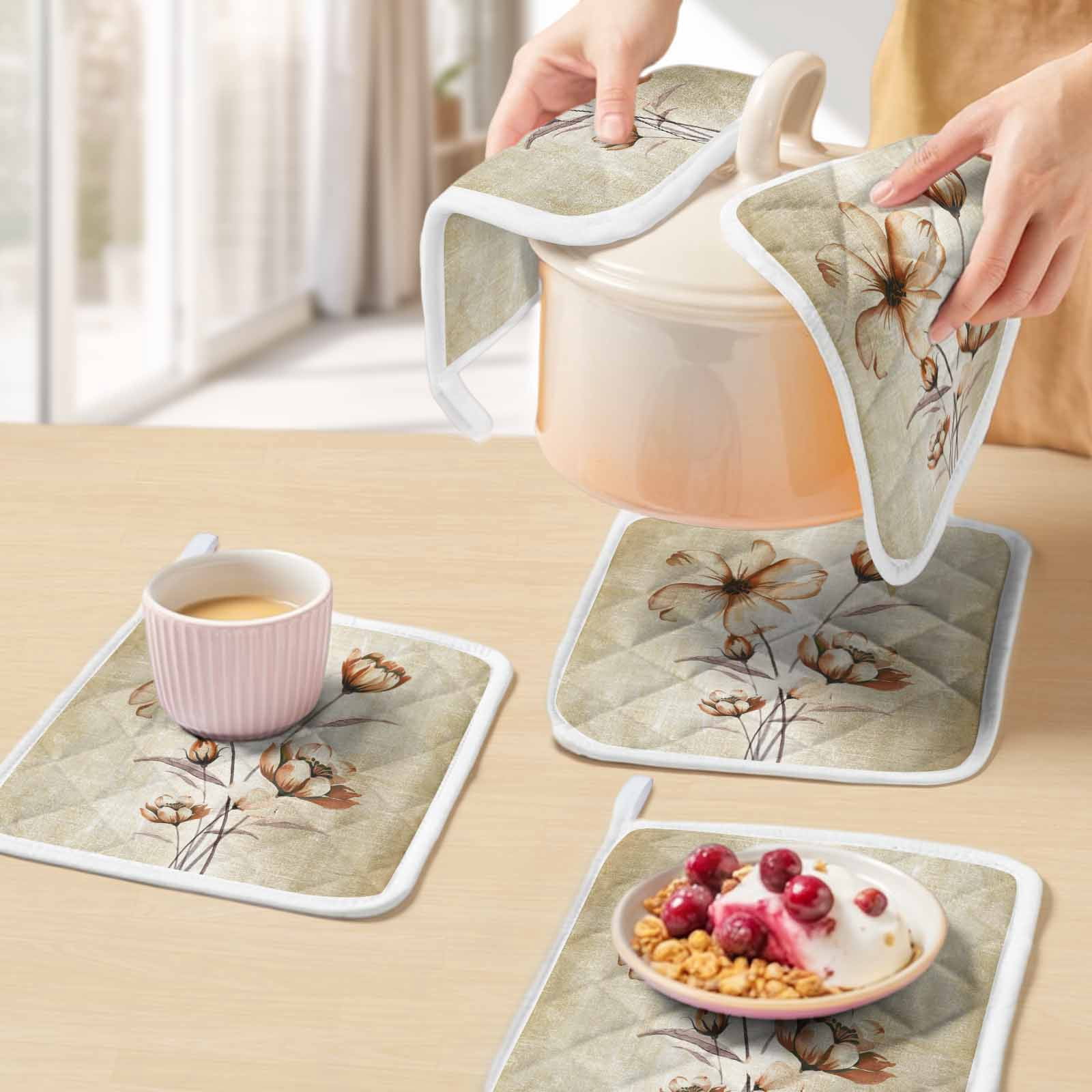 Brown Ombre Daisy Pot Holders for Kitchen Heatproof Potholder, 2 Pack Farmhouse Vintage Floral Botanical Hot Pads Multipurpose Oven Pads Cloth Potholders Trivet for Cooking and Baking