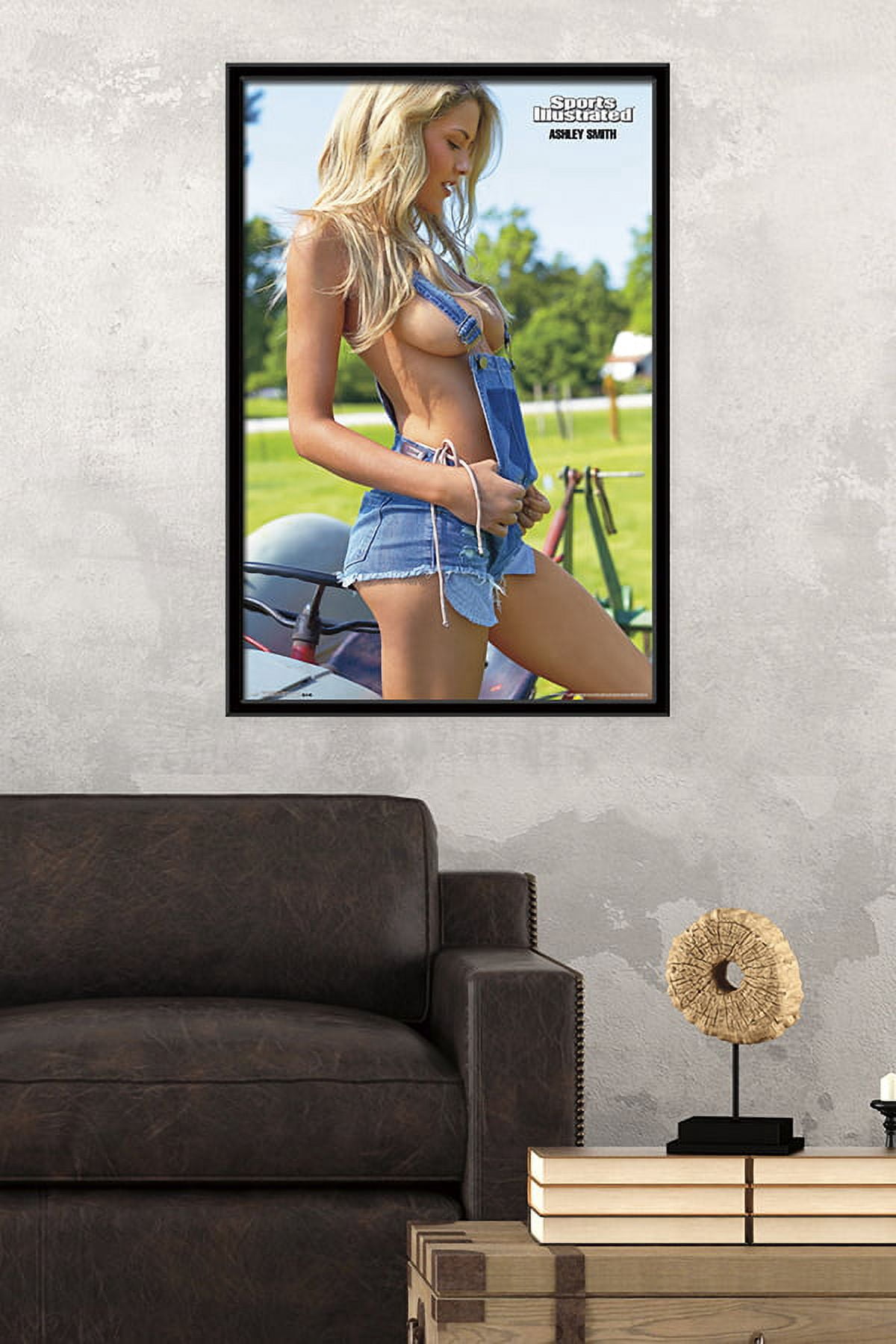Sports Illustrated: Swimsuit Edition - Ashley Smith 15 Wall Poster, 22.375" x 34", Framed