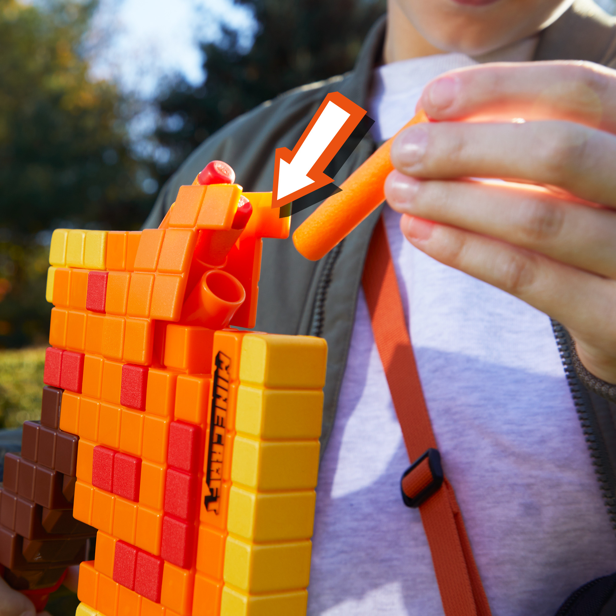 Nerf Minecraft Firebrand Dart-Blasting Axe photo 7