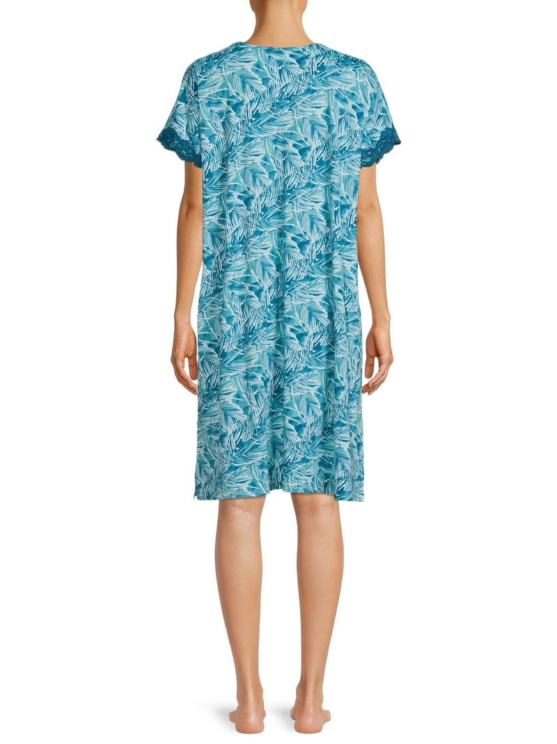 Secret Treasures Women's Plus Size V-Neck Nightgown with Pockets