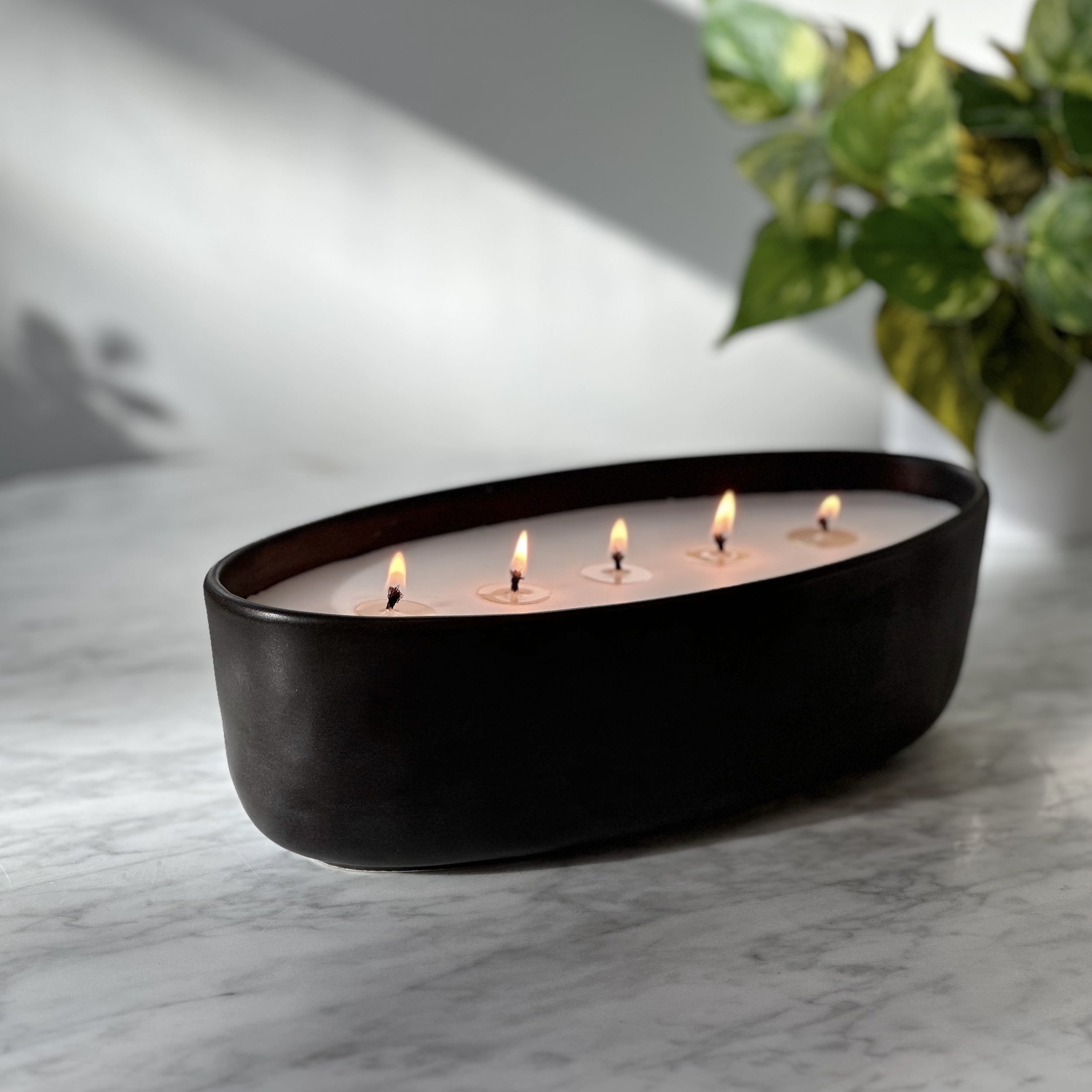 Better Homes and Gardens 5-Wick 40.5 oz Ceramic Candle, Warm Leather & Amber, Black
