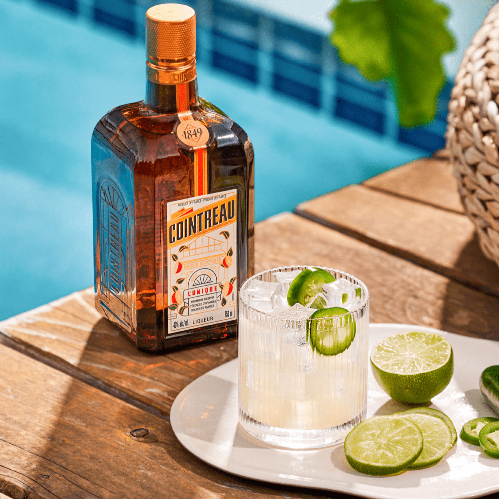 Cointreau Orange Liqueur Triple Sec, 750 ml Single Glass Bottle, 40% ABV
