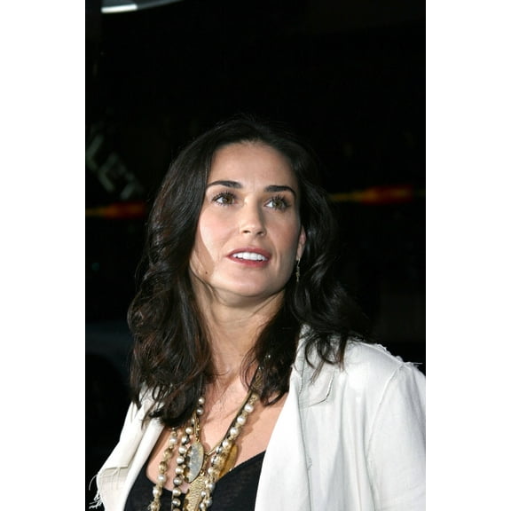 Demi Moore At Arrivals For Guess Who Premiere, Grauman�S Chinese Theatre, Los Angeles, Ca, Sunday, March 13, 2005. Photo By Effie NaddelEverett Collection Celebrity (16 x 20)
