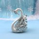 thumbnail image 2 of Paquete de 2 esculturas de plástico de cisne con forma de corona para decoración de tartas, adorno de escritorio y adorno para coche., 2 of 5