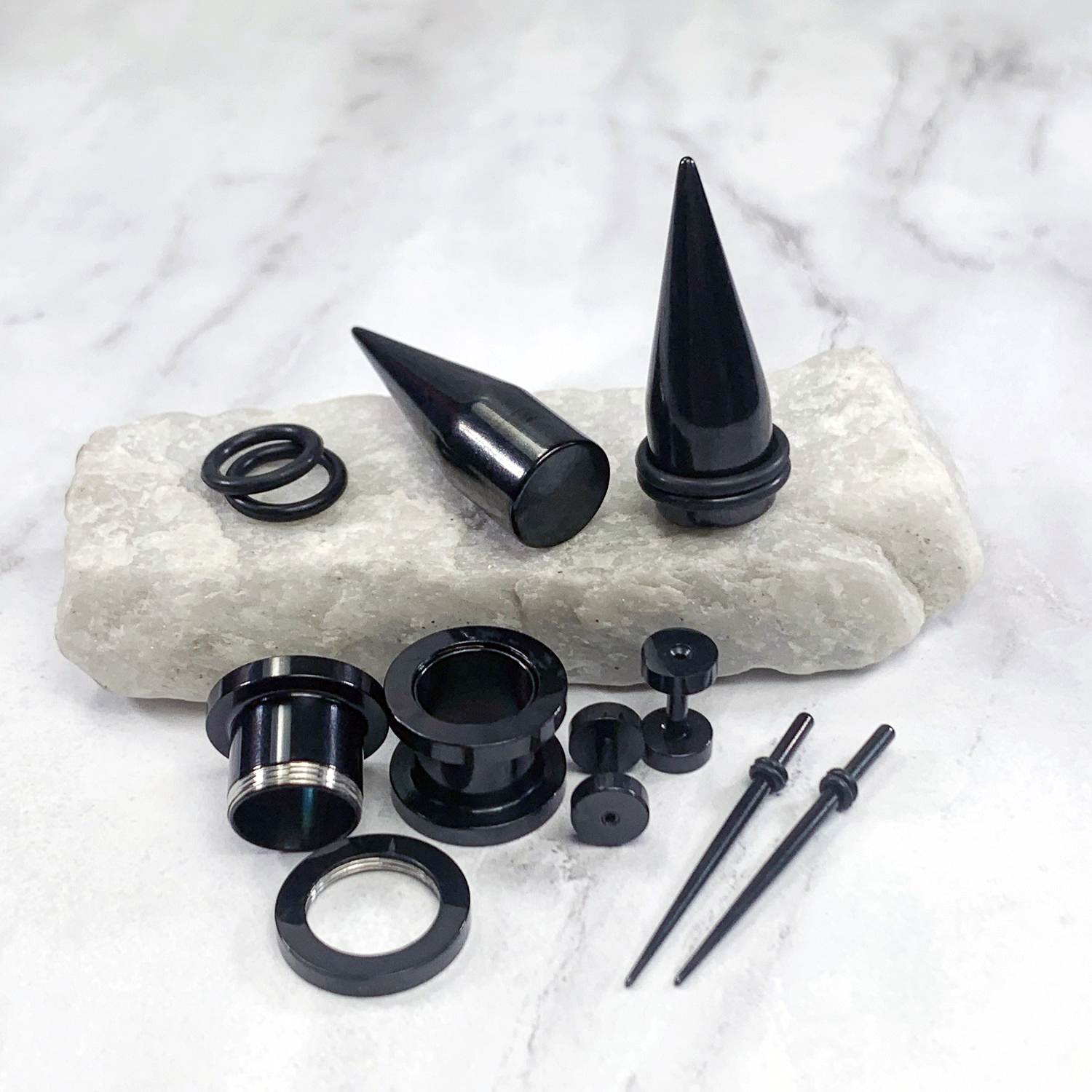 8g Plugs Hot Topic