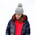 thumbnail image 4 of Sonducket Gorro de lana, gorro de punto cálido, cómodo, transpirable, protección para los oídos, Otoño Invierno, cabeza de pompón, gorros para Sombreros Gris claro Sonducket AP013443-07, 4 of 6