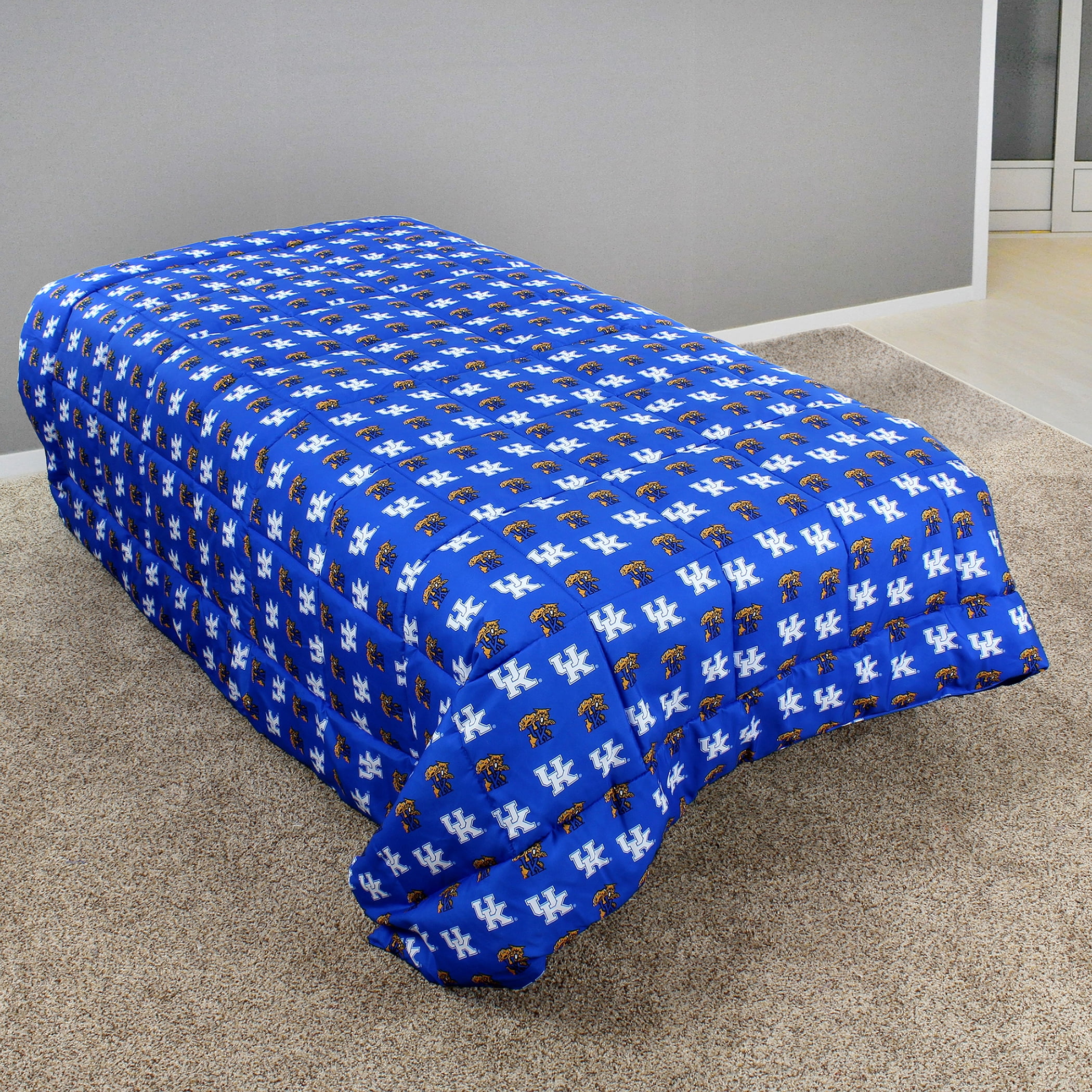 Kentucky Wildcats Reversible Big Logo Soft and Colorful Comforter, Full