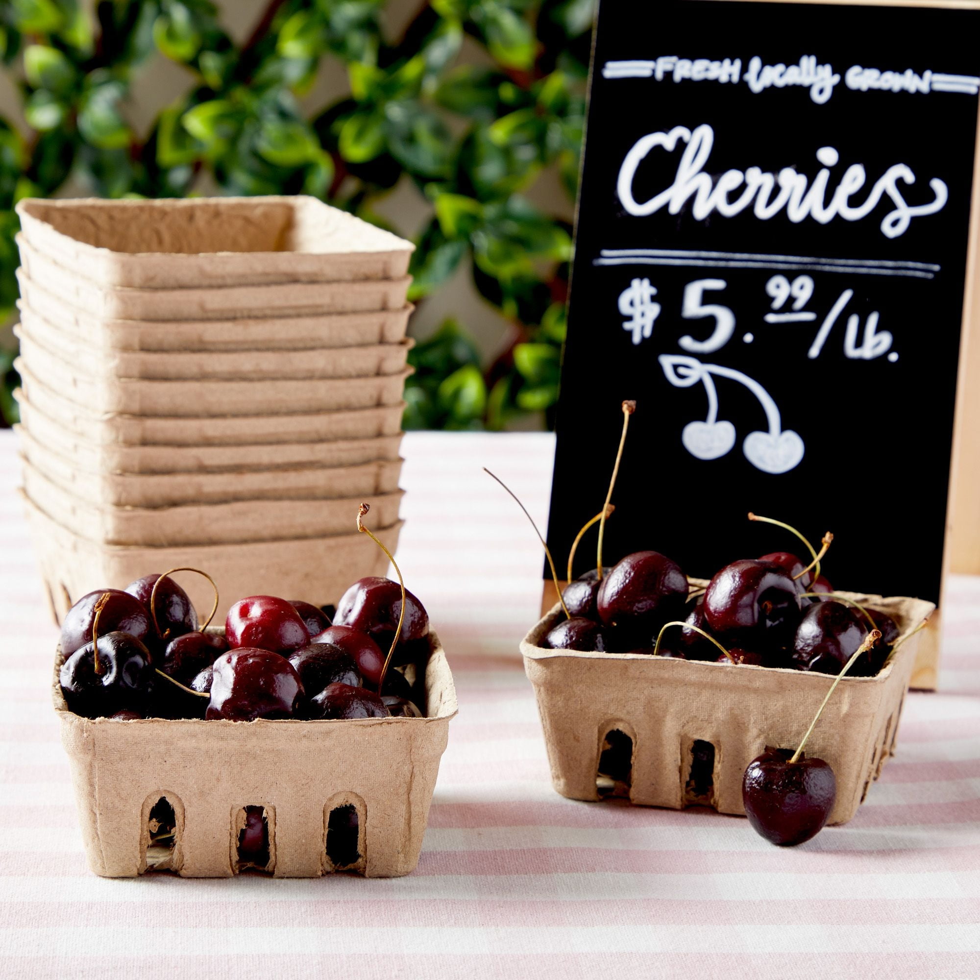 Brown Pulp Fiber Berry Baskets, Pint Fruit Containers (4.3 x 4.3 x 2.8 In,  50 Pack)