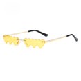 thumbnail image 4 of Gafas de sol de moda de corazón a corazón, gafas de sol divertidas sin marco de Metal, gafas personalizadas para fiesta, 4 of 5