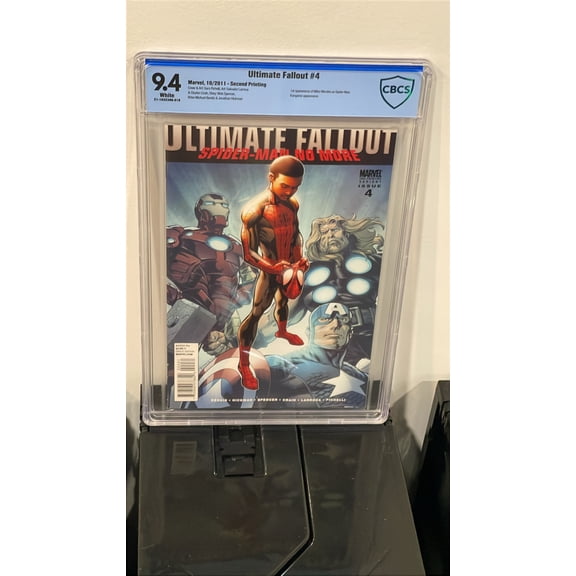 Ultimate Fallout #4 - CBCS 9.4 Comic Book