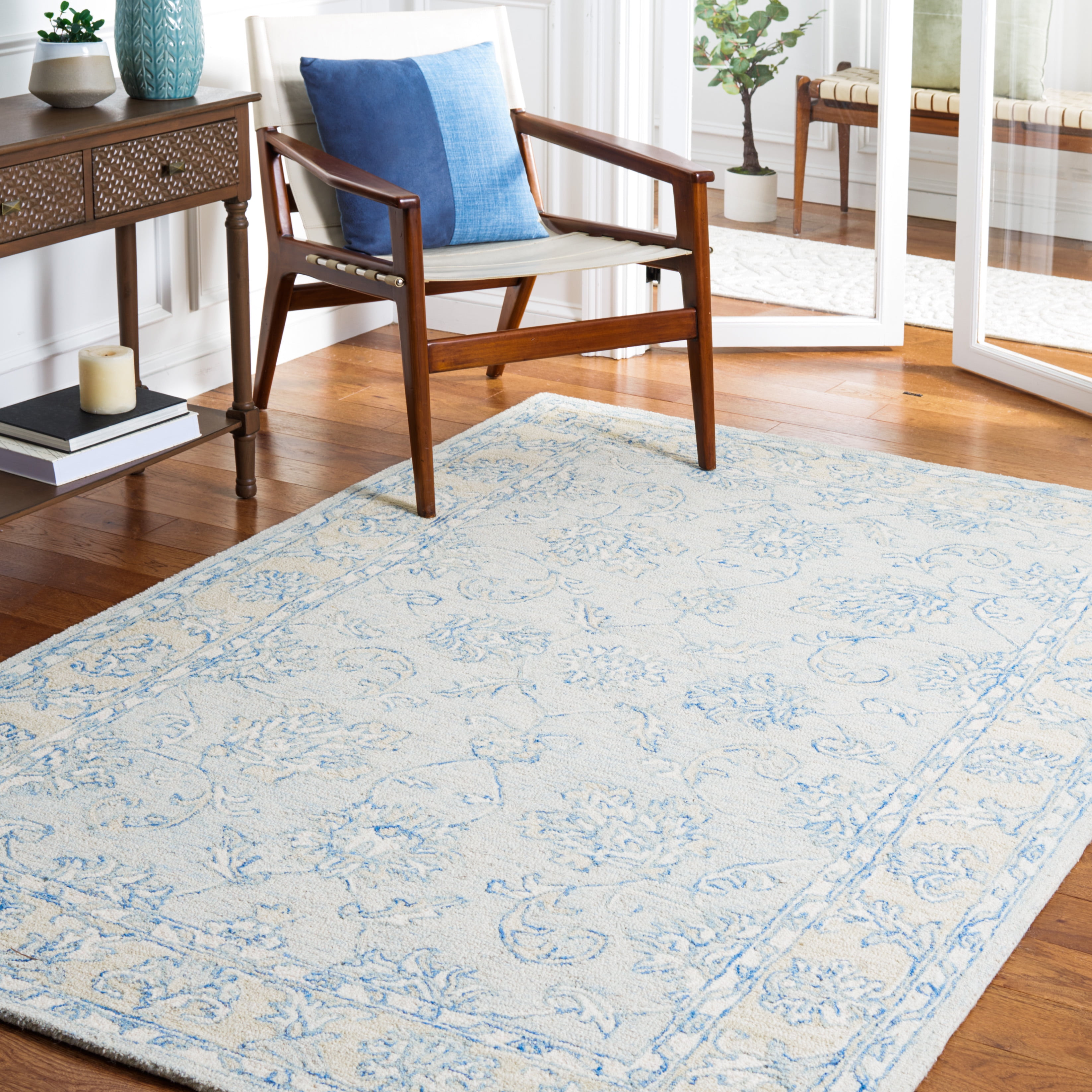 SAFAVIEH Micro-Loop Calista Oriental Area Rug, Blue/Beige, 6' x 9'