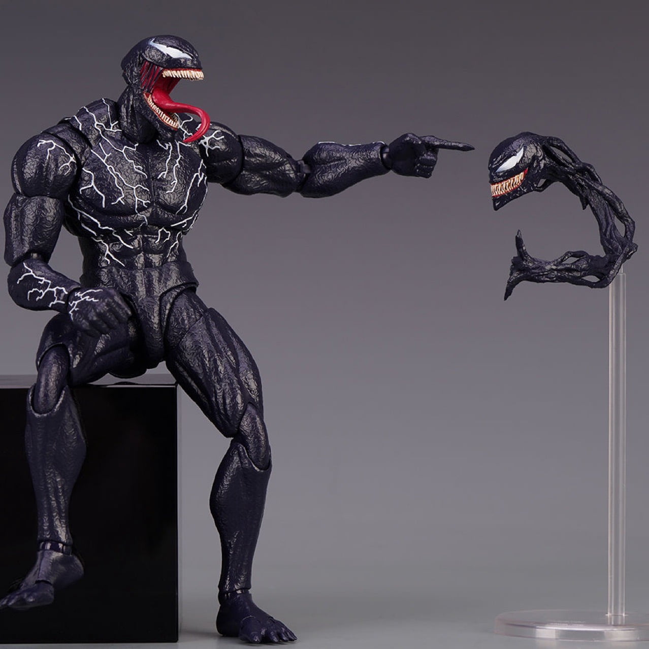 TIM Venom Large Size Full Body Action Figure Model Replaceable Heads, Hands Gift Box Set