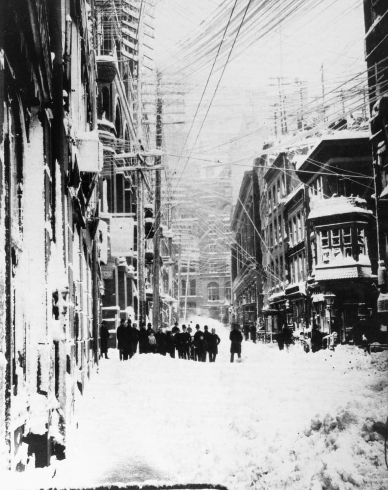 New York Blizzard Of 1888 Nstreet In New York City With Felled Power