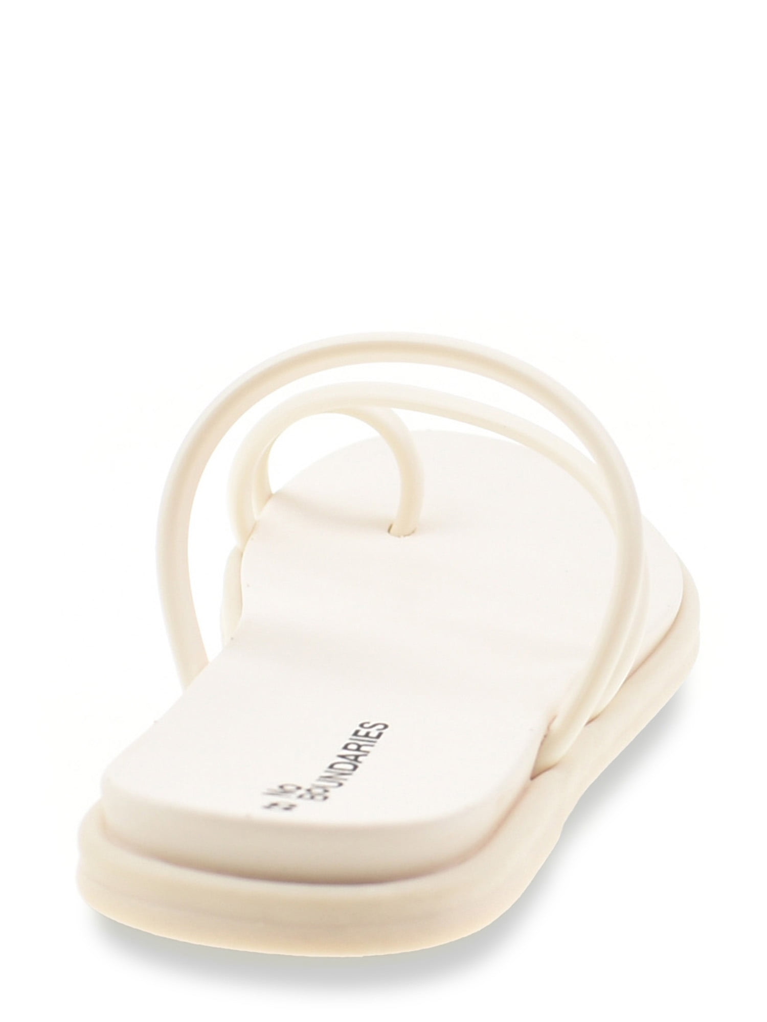 No Boundaries Women's Strappy Toe Loop Sandals