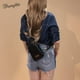 thumbnail image 3 of Bandolera Wrangler pequeña para mujer WG87-210BK, 3 of 8