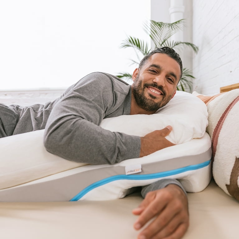 MedCline Shoulder Relief System Bed Wedge Full Body Shoulder Pillow for Side Sleepers Arm Hole Pocket Incline Sleep Position Small Medium 5 9 Below 1 Ct Walmart