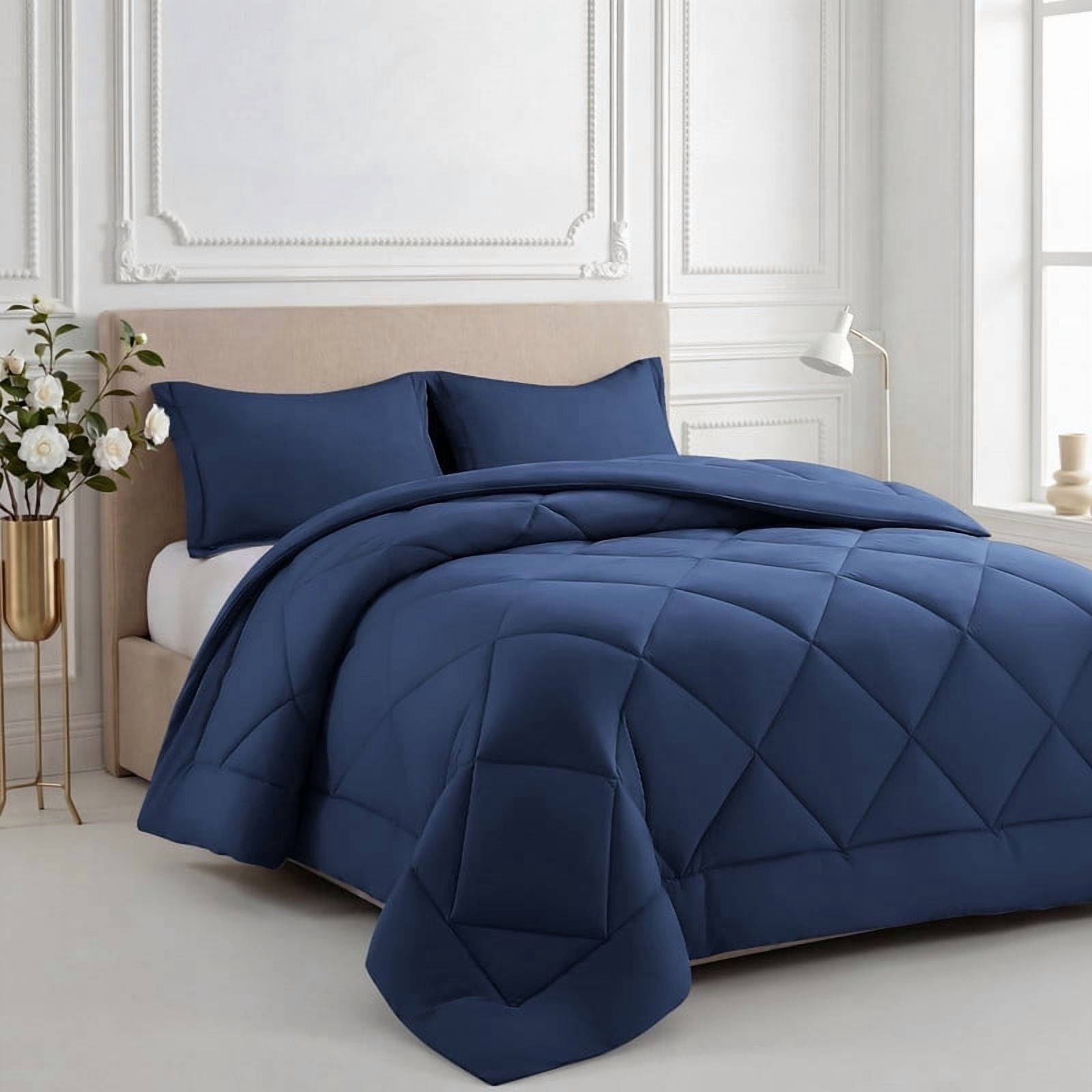 3 Pieces Queen Size Comforter Set, All Season Lightweight Breathable Bedding Set with 1 Down Alternative Comforter and 2 Pillowcases, Navy