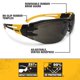 thumbnail image 2 of Gafas de seguridad DEWALT DPG108 Renovator Premium con montura negra, 2 of 5