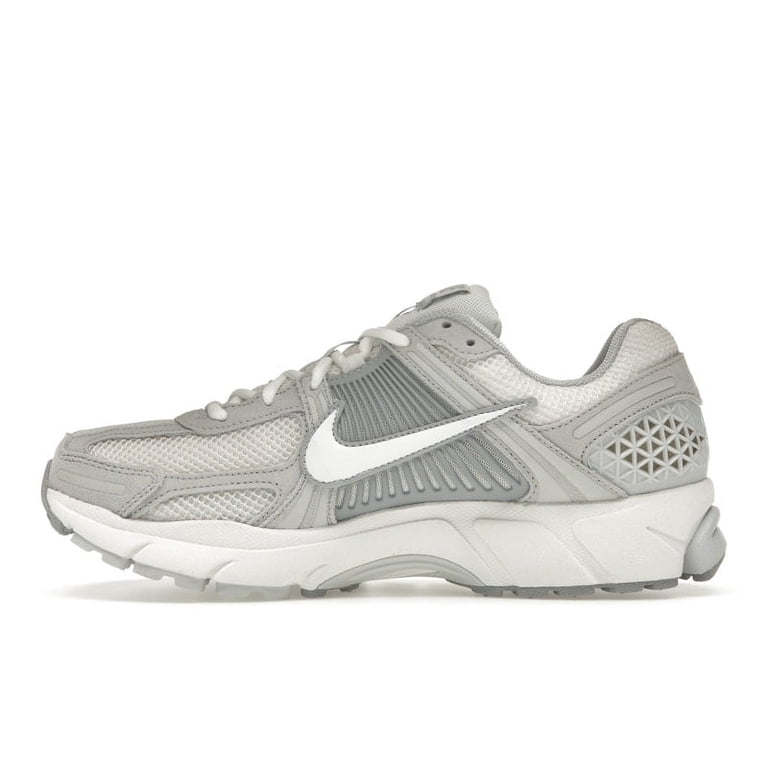 Nike Zoom Vomero Roam platinum metallic size 14 LAST PAIR ‼️ . NIK3 ZOOM VOMERO ROAM Metallic Platinum SIZE  main image 4