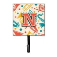 thumbnail image 1 of Carolines Treasures CJ2001-NSH4 Lettre N Rétro Orange Sarcelle Instruments de Musique Initiale Laisse & Porte-Clés, 1 of 1