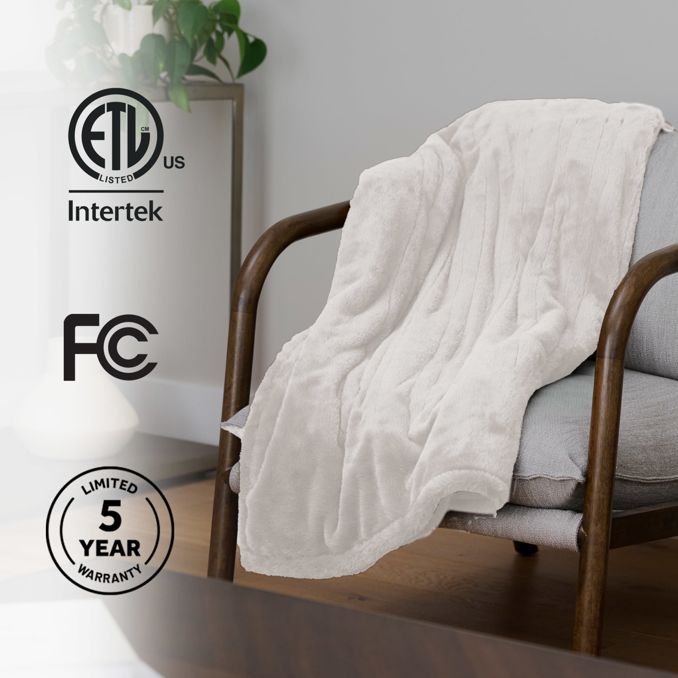 Sunbeam Heated Throw Blanket Faux Fur White 3 Heat Settings 3-Hour Auto Shut Off 50"x60"