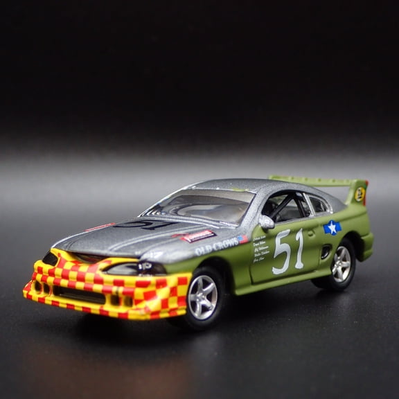 Open Box 1996 96 FORD MUSTANG SALEEN RACE CAR GREEN 1/64 SCALE DIORAMA DIECAST MODEL CAR
