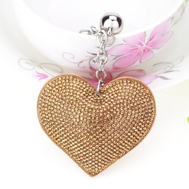 Pequeño llavero de cuero con diamantes de imitación y corazón de melocotón fragante Llavero con borla Colgante de franela Llavero de diamantes