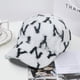thumbnail image 4 of Gorras de béisbol para mujer, gorras de sol unisex de moda, gorras de verano e invierno de tamaño ajustable, gorra de béisbol de felpa de piel de conejo sintética con estampado del alfabeto, 4 of 5