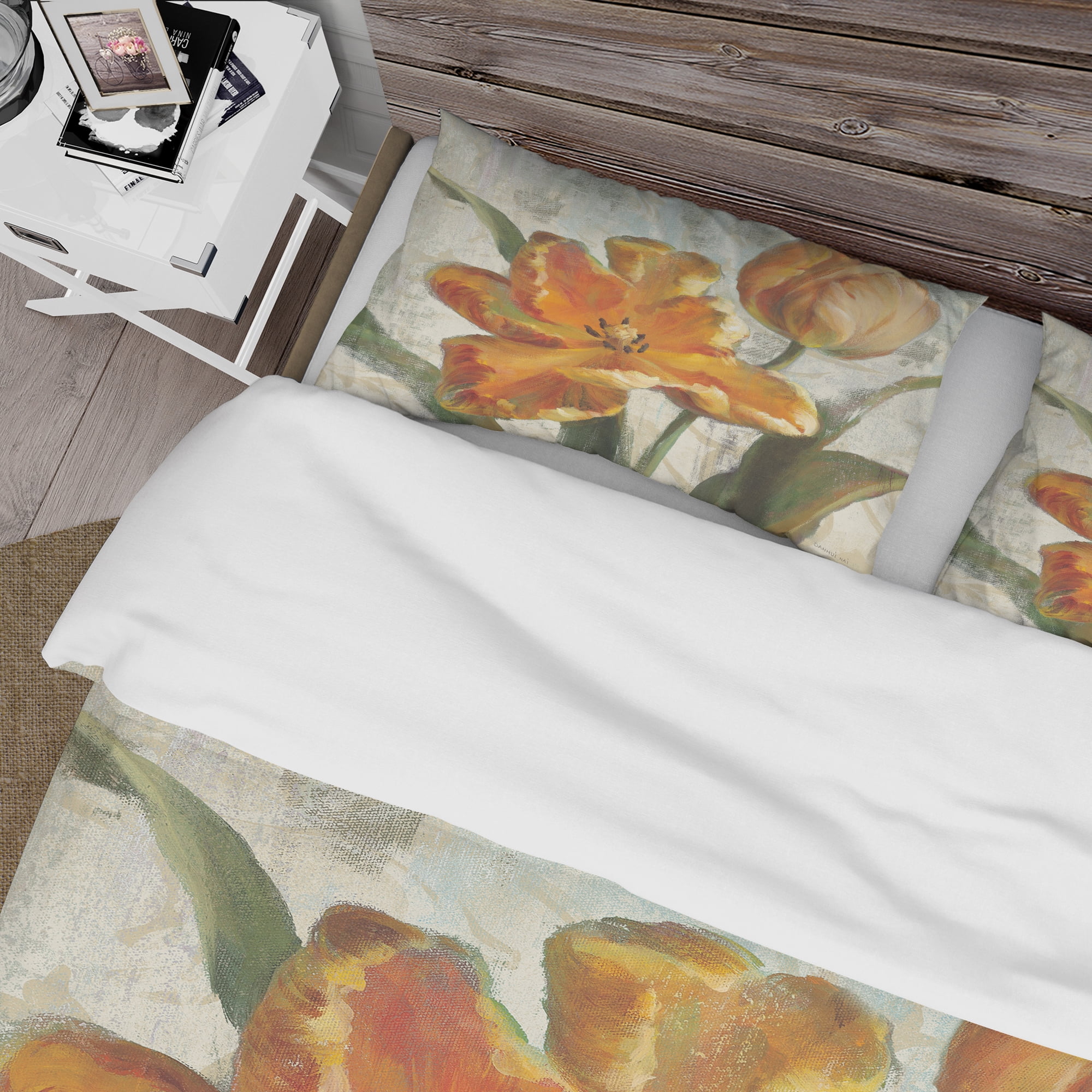 Designart 'Parrot Tulips I on Ivory' Cottage Duvet Cover Set