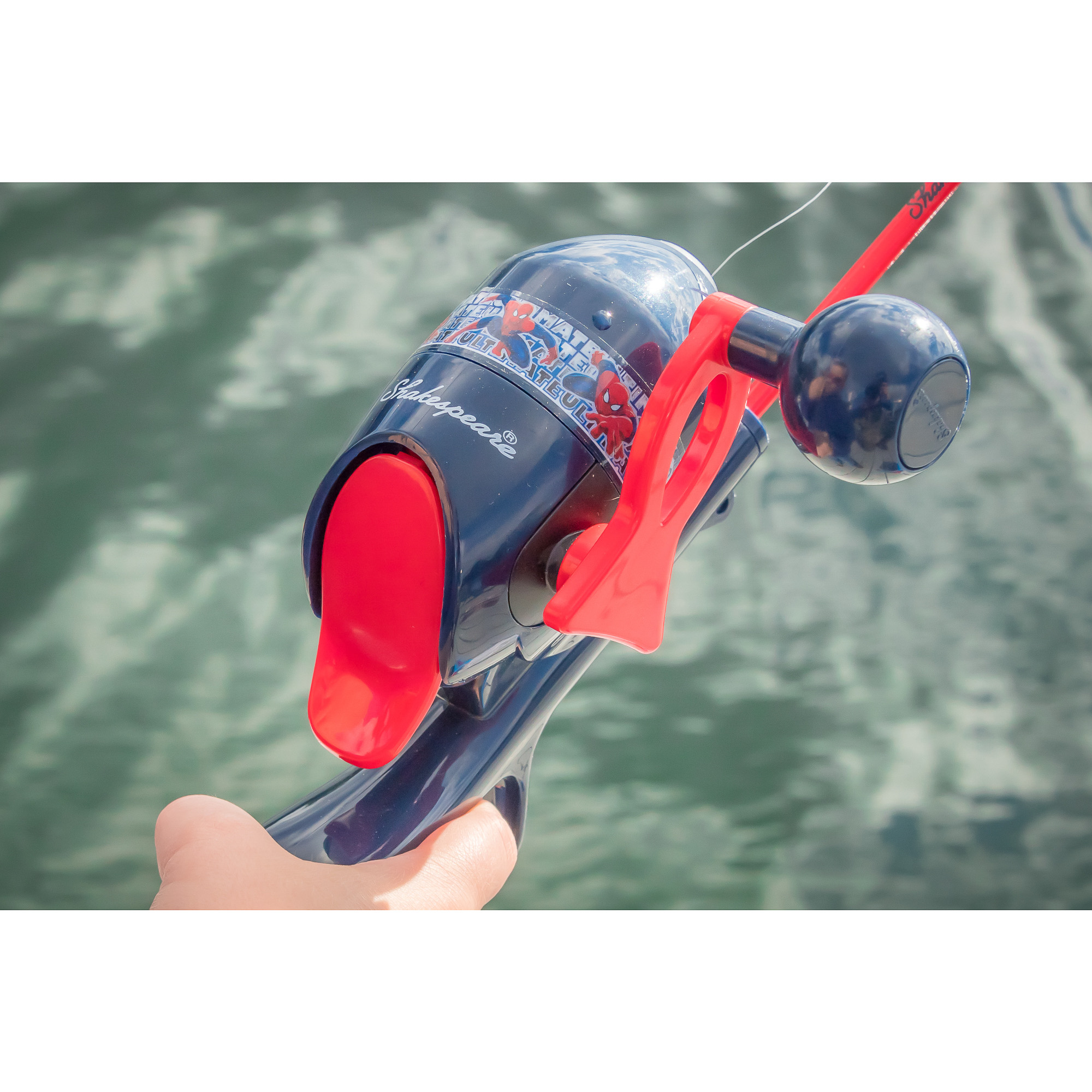 Shakespeare　Spider-Man スピンキャストリール Marvel Spider-Man Spincast Kit by Shakespeare at Fleet Farm