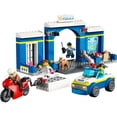 thumbnail image 3 of Set LEGO City Persecución en la Estación de Policía 60370, 3 of 4