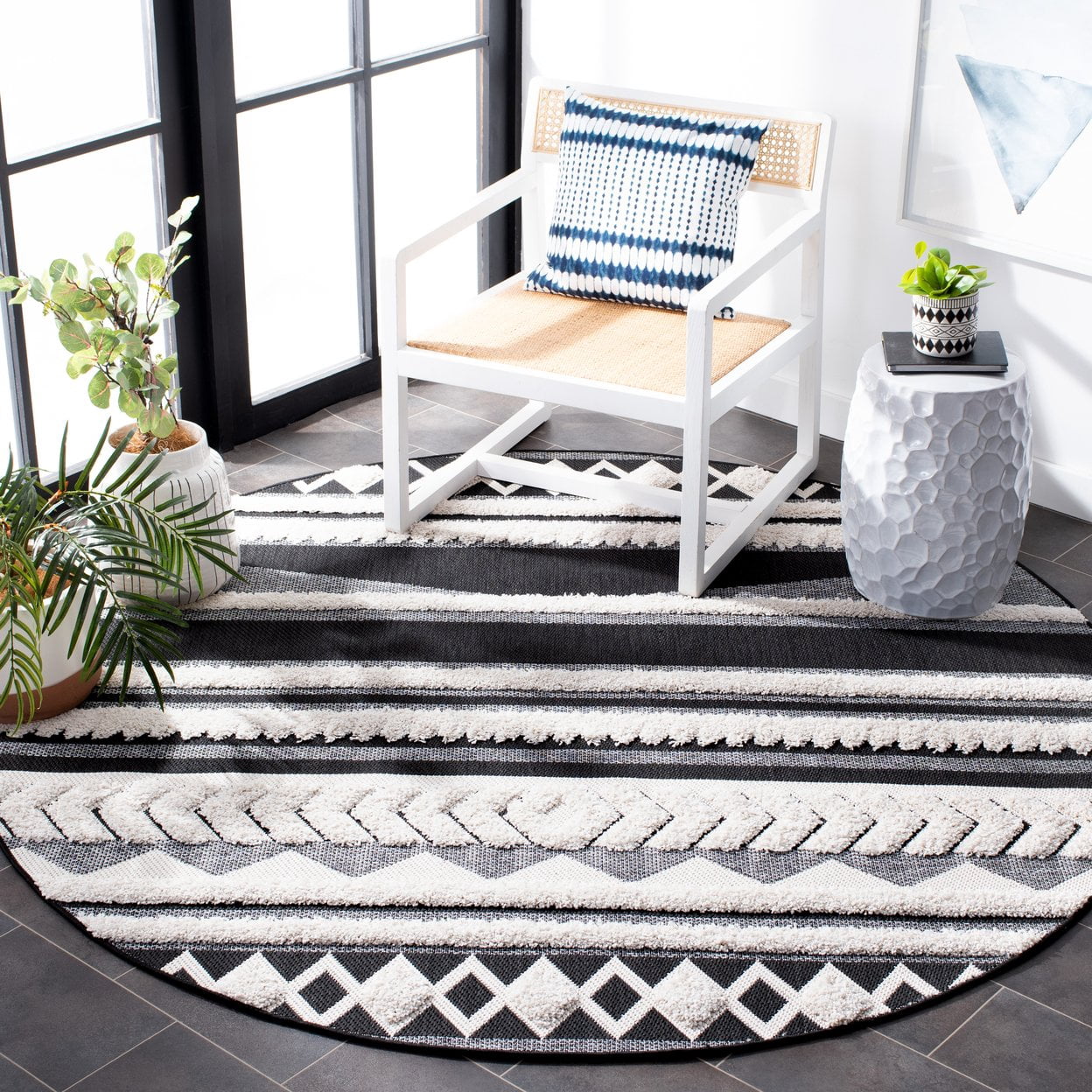 SAFAVIEH Cottage Fitzroy Geometric Indoor/Outdoor Area Rug, Ivory/Black, 9' x 12'
