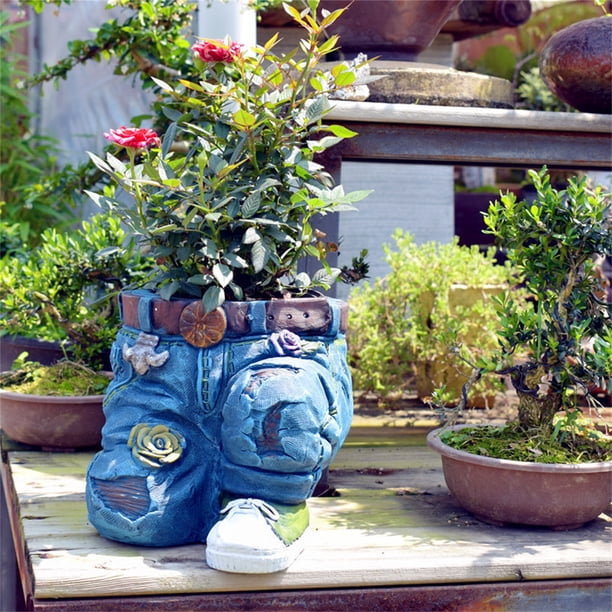 Maceta de resina con diseño de mezclilla: escultura decorativa creativa para patios con un diseño único de jeans para macetas de jardín y exhibiciones ornamentales.