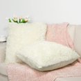 thumbnail image 2 of Juego de 2 fundas de almohada decorativas de 20x20, fundas de almohada mullidas de color blanco crema, nuevas fundas de almohada de sofá cuadradas de piel sintética de lujo para so, 2 of 5
